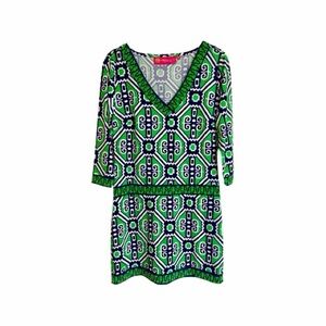 MACBETH COLLECTION, NWOT, WOMENS, SHIFT DRESS. V-NECK, 3/4 SLEEVE. SIZE XS